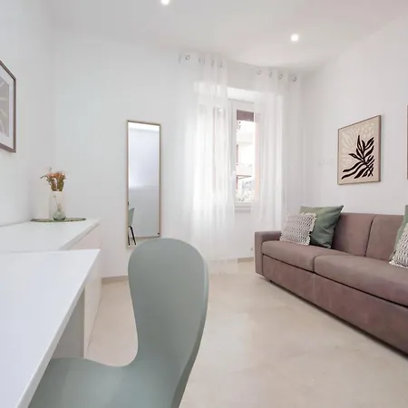 Nancy Bleisure By Domusdimore Apartment